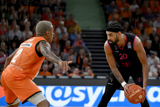 后的几秒内 后的几秒内